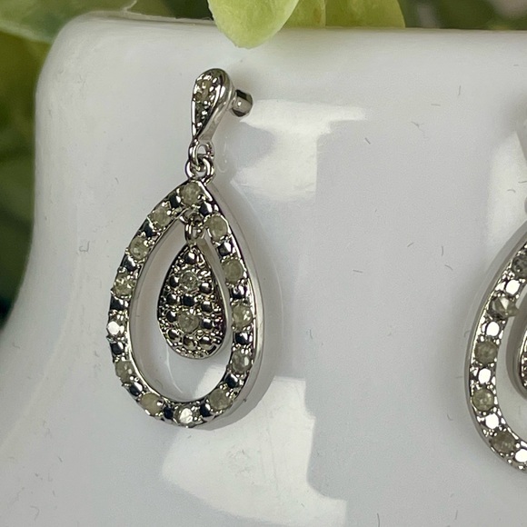 Diamond earrings. Silver .925. Untreated Earth Mined. 1/2ct - Picture 4 of 12